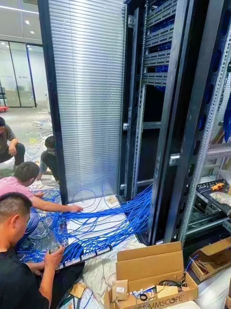 交个盆友综合网络的优势 1,空间利用最大化:根据办公空间的实际尺寸,